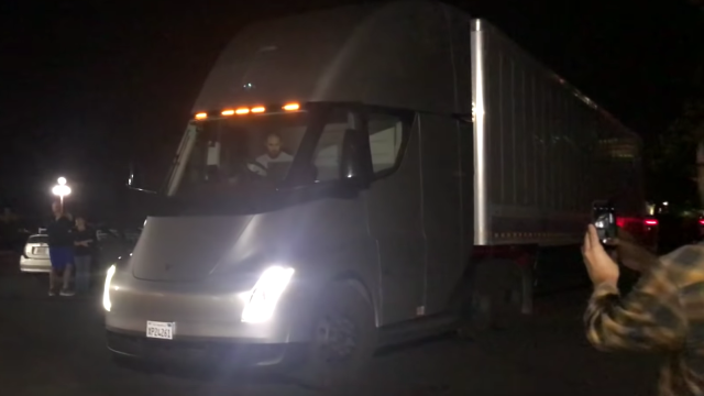 Here’s What It’s Like To Be Passed By A Tesla Semi On The Highway