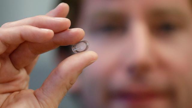 Alphabet Halts Project For Glucose-Sensing Smart Contact Lens