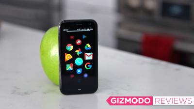 Palm’s Ultra Tiny Phone Is An Absolute Snack