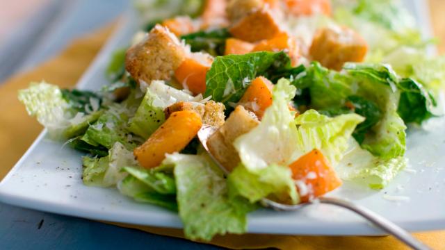 CDC: Do Not Eat Any Romaine Lettuce Until We Can Figure Out What The Hell Is Going On