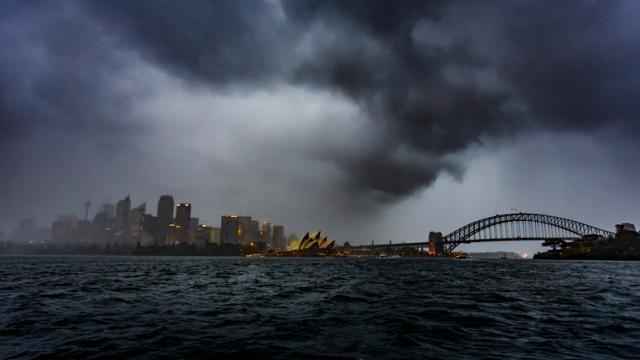 The Internet Reacts To #SydneyStorm