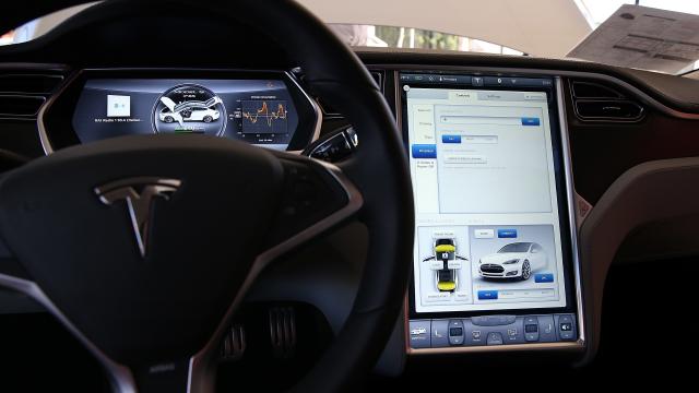 Tesla Model S Appeared To Drive 11km On Autopilot While Drunk Driver Slept