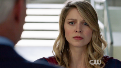 Supergirl Actually Cares About Secret Identities Again, And Teased Major Crossovers
