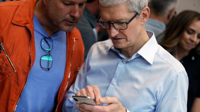 Apple Is Sending Out Push Notifications Bothering People To Watch Carpool Karaoke