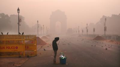New Delhi’s Air Quality Is So Bad The Government Is Enlisting Firefighters To Help Fight It