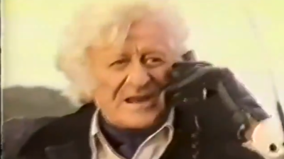 Jon Pertwee Swaps His TARDIS For A Much Stranger Phone Box In This Retro TV Ad