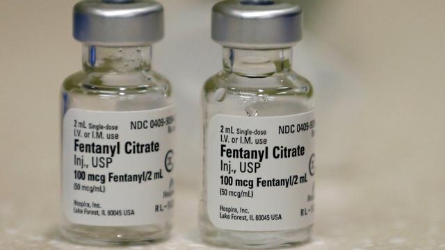 Police And Media Keep Spreading The Myth That Merely Touching Fentanyl Can Kill You