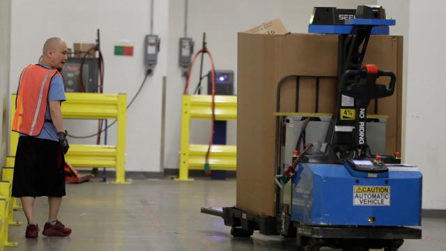 Amazon Is Rolling Out A ‘Robotic Tech Vest’ To Keep Workers From Getting Hit By Robots