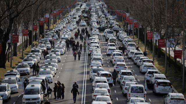 U.S Taxis Block Major Madrid Road During Rush Hour In Anti-Uber Protest