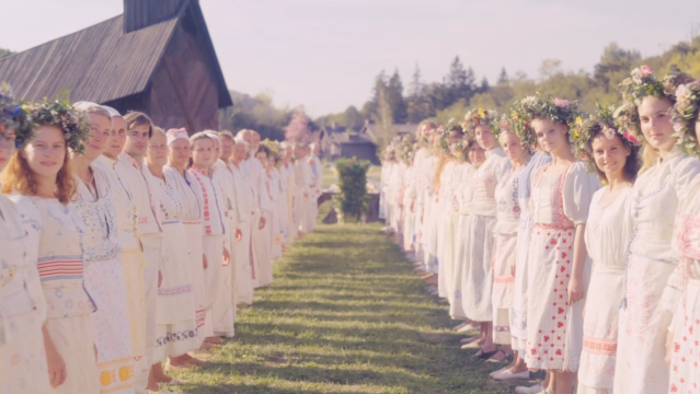 The First Eerie Trailer For Ari Aster’s Midsommar Turns A Cult Into Paradise