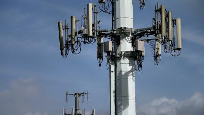 36 Undiscovered Flaws In 4G LTE Revealed By A New Security Tool