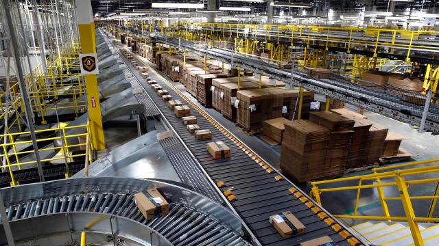 Fully Automated Warehouses Are A Decade Away, Amazon Says