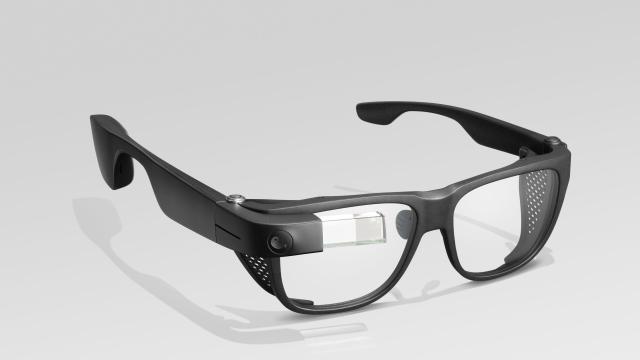 Google Glass Gets A Fresh Update With More Powerful Guts, Still Look Dorky As Hell