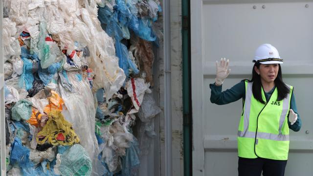 Malaysia Is Shipping 3,300 Tons Of Garbage Back To The Countries It Came From