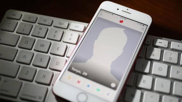 The Russian Government Now Requires Tinder To Hand Over People’s Sexts