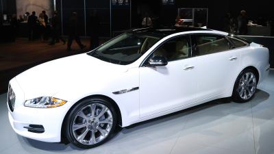 Man Sues Jaguar Claiming Automatic Door On $96,000 Car Severed His Thumb