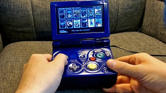 There’s An Entire Nintendo Wii Packed Inside This Custom Jumbo Game Boy Advance