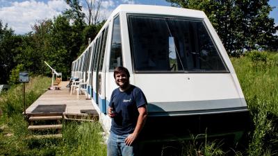 Meet The Guy In The U.S. Who Bought A Monorail For $1000