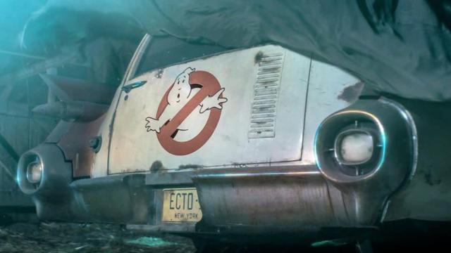 The New Ghostbusters Family Looks Adorable, Ready To Hunt Some Ghosts