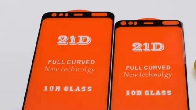 Google Pixel 4 Leaks Purport To Show Huge Front Bezel, Cutout For Mystery Component