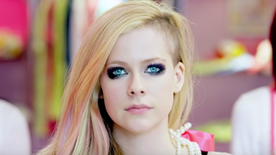 Why The Internet Thinks Avril Lavigne Is Dead And Replaced By A Clone