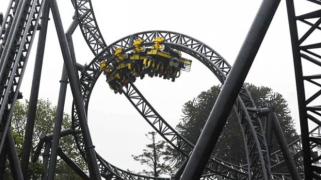 Notorious ‘Smiler’ Ride Malfunctions Again, Debuts the Static 20-Minute Dangle Experience