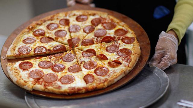 Dominos Is Starting To Ditch Cash Payments