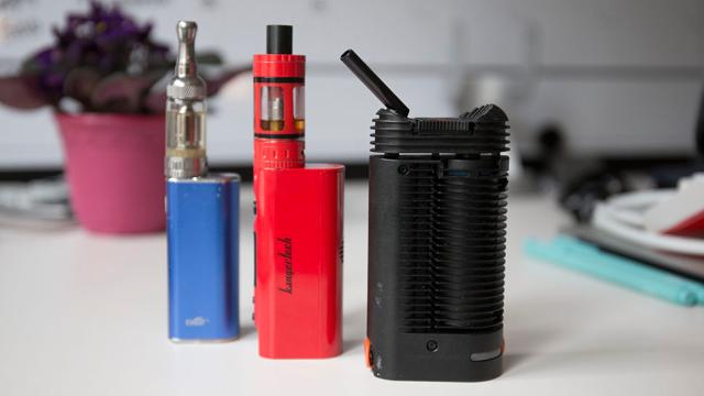 US Health Officials Urge People To Stop Vaping After A Sudden And Mysterious Rise In Lung Disease