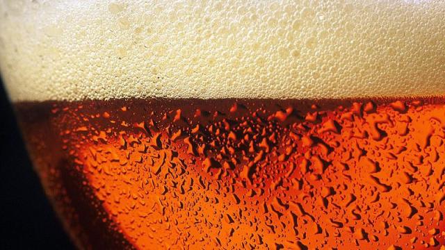 The Brief Yet Meaningful Life Of Beer Bubbles