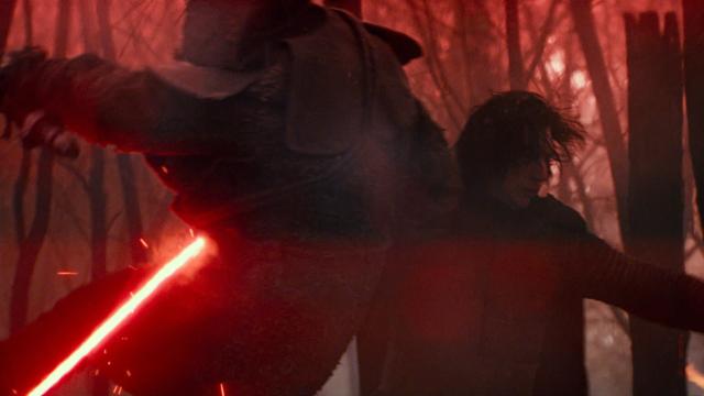 New Star Wars: The Rise Of Skywalker Footage Featured Rey In A Black Hood With A Dual Red Lightsaber