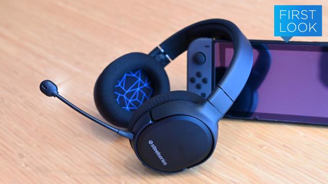 SteelSeries Finally Made The Wireless Headset Switch Fans Have Been Waiting For