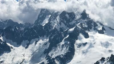 254,851 Cubic Metres Of Ice May Soon Collapse In The Alps
