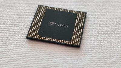 Huawei’s Kirin 990 Is All About Sticking AI And 5G Into One Teeny Chip