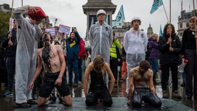 In Unprecedented Move, London Police Ban Extinction Rebellion Climate Protests Throughout Entire City