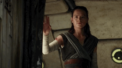 Daisy Ridley Says The Rise Of Skywalker Doesn’t Treat ‘Reylo’ As A Joke