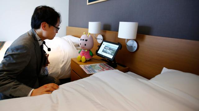 How To (Ethically) Hack The Hotel Bedside Robots