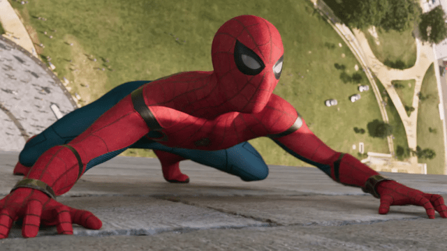 Spider-Man’s Homecoming Outfit Looks Really Cool When It’s Falling Apart