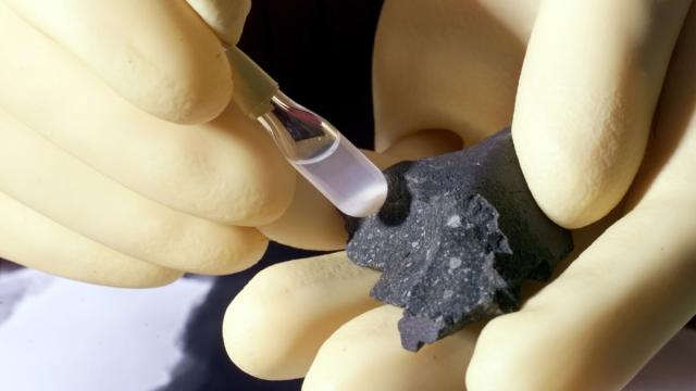 Scientists Find Sugar In Meteorites, Now Let Me Lick Them