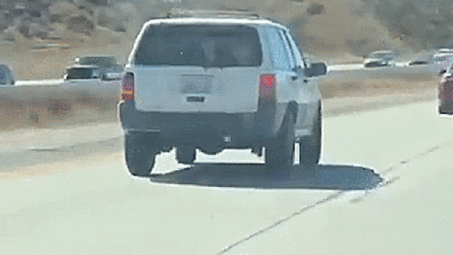 This Jeep’s ‘Death Wobble’ Is So Terrifying It Will Haunt Your Dreams