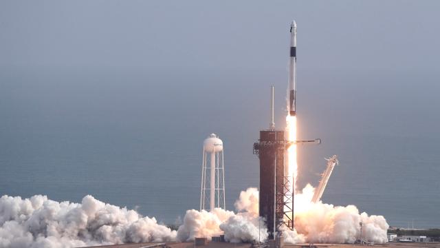 SpaceX Blows Up Rocket, Aces Emergency Escape Test
