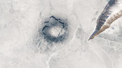 Cool Discovery Could Finally Explain Gigantic Ice Rings Found On Siberian Lake