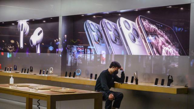 Apple Is Closing All Of Its Stores And Corporate Offices In China Because Of The Coronavirus Outbreak