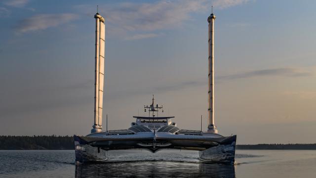 Hydrogen Is A Bad Car Fuel, But It’s The Perfect Boat Fuel