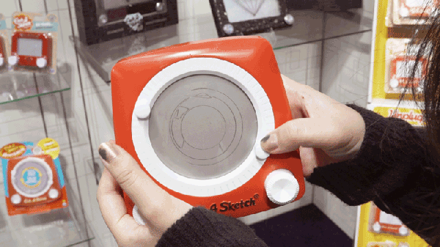 After 60 Years, You Can Now Draw Perfect Circles On Etch A Sketch
