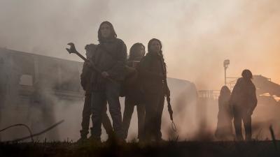 A New Walking Dead: World Beyond Trailer Hits The Road And Fights Some Zombies