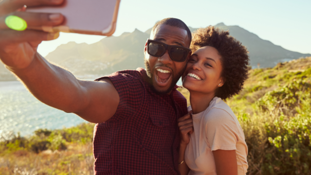 Why People Post â€˜Couple Photosâ€™ As Their Social Media Profile Pictures