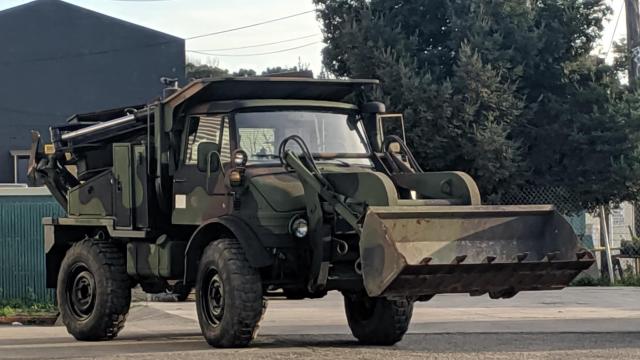 I Dare You To Daily This Ex-American Military Unimog