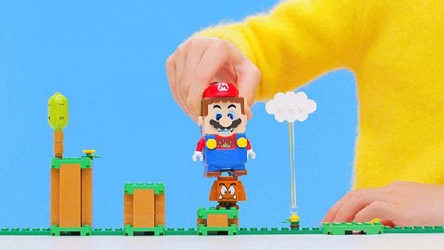 Lego’s First Nintendo Set Lets You Build Playable Super Mario Levels