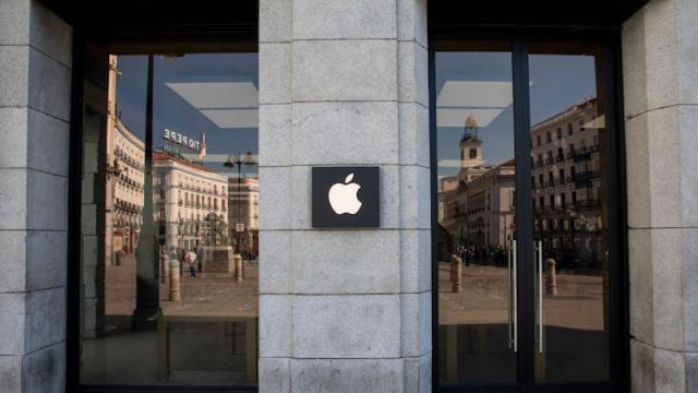 Apple Closes All Stores Outside China To Prevent Spread Of Coronavirus