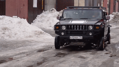 This Hummer H2 Fitted With 13-Inch Wheels Looks Like A Gorilla On A Tricycle